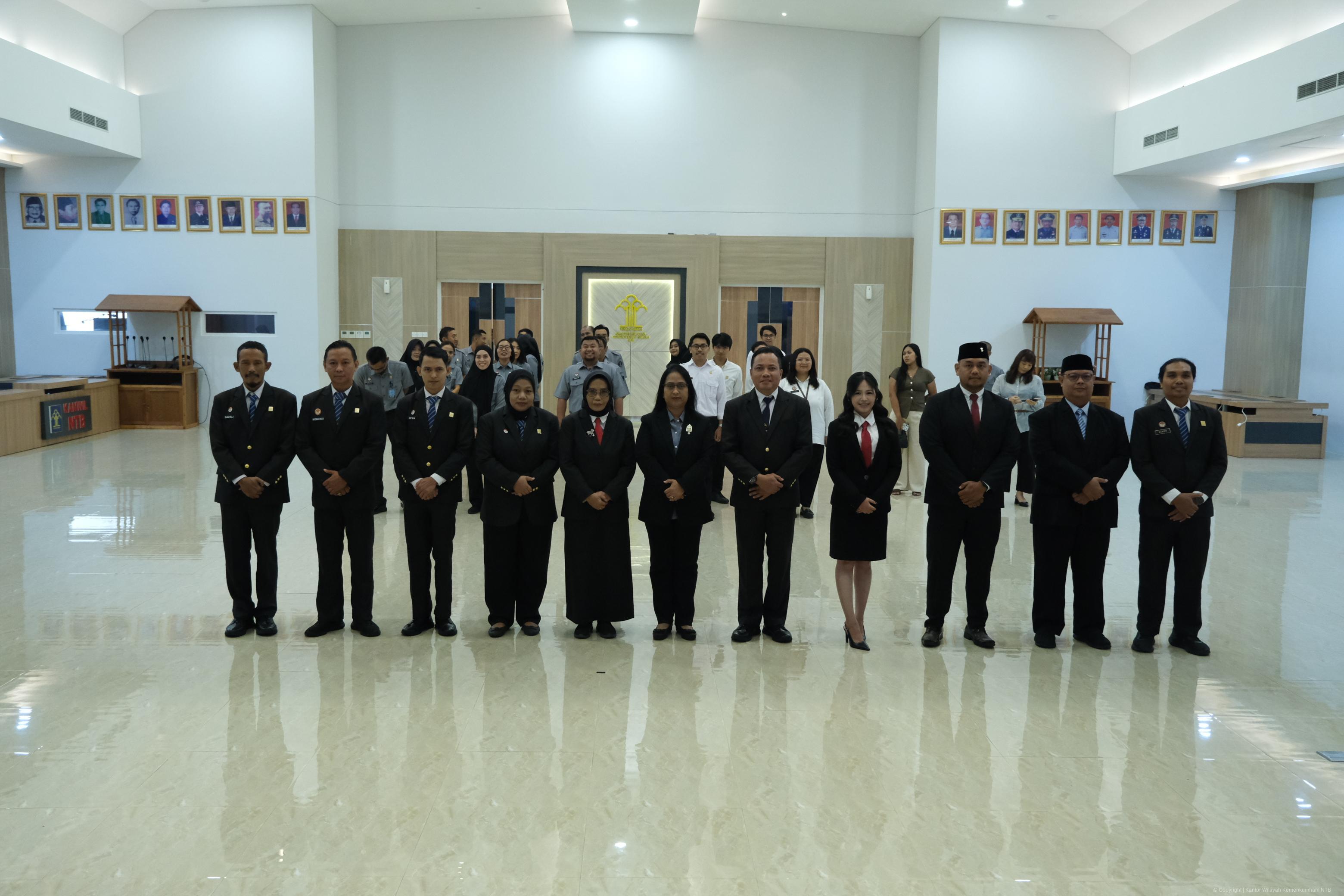 Lantik Notaris dan PAW MPDN, Kakanwil Kemenkum NTB Tegaskan Pentingnya Profesionalisme