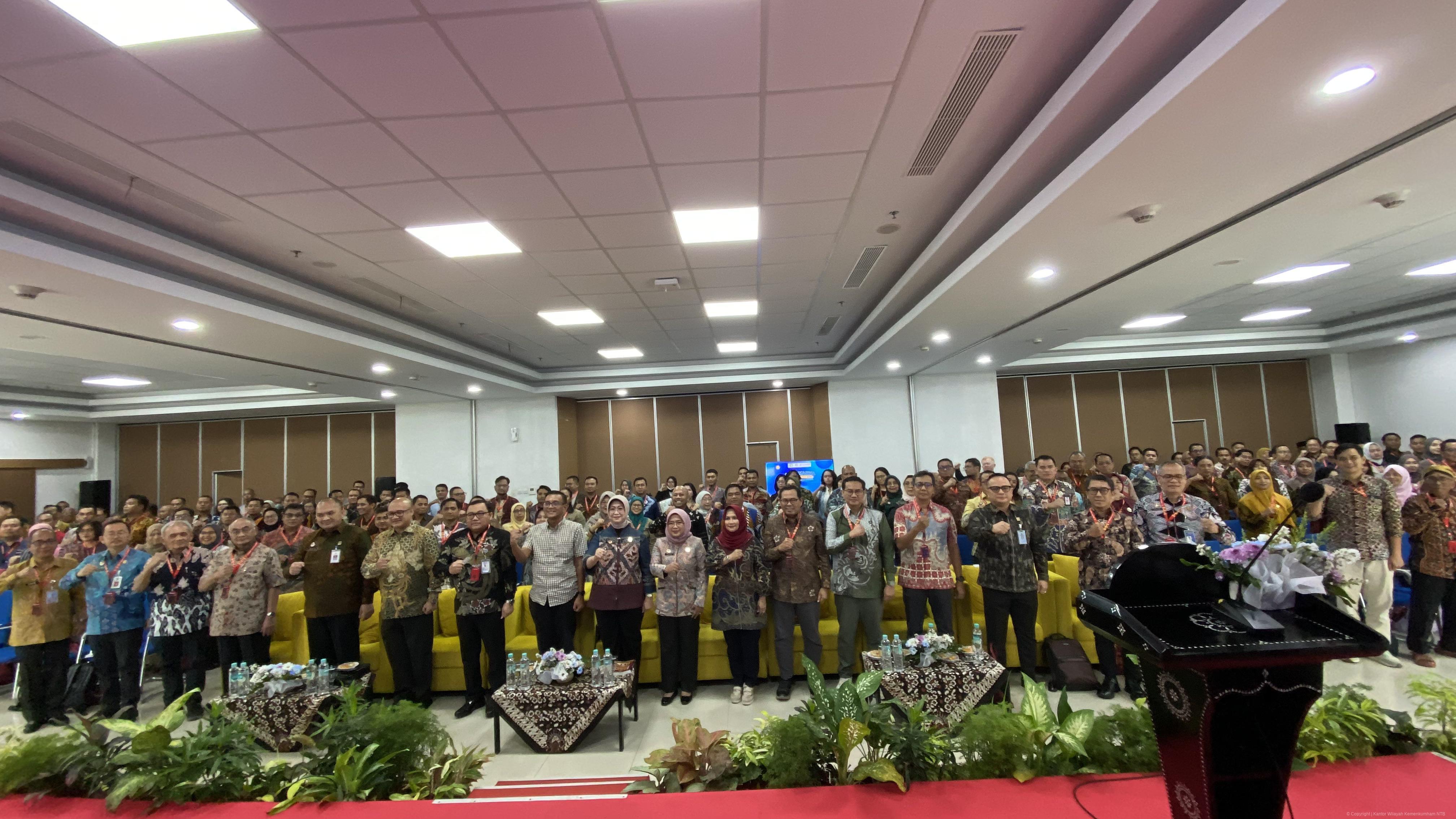 Perkuat Implementasi KUHP Nasional, Kakanwil Kemenkum NTB Hadiri Lokakarya di UGM