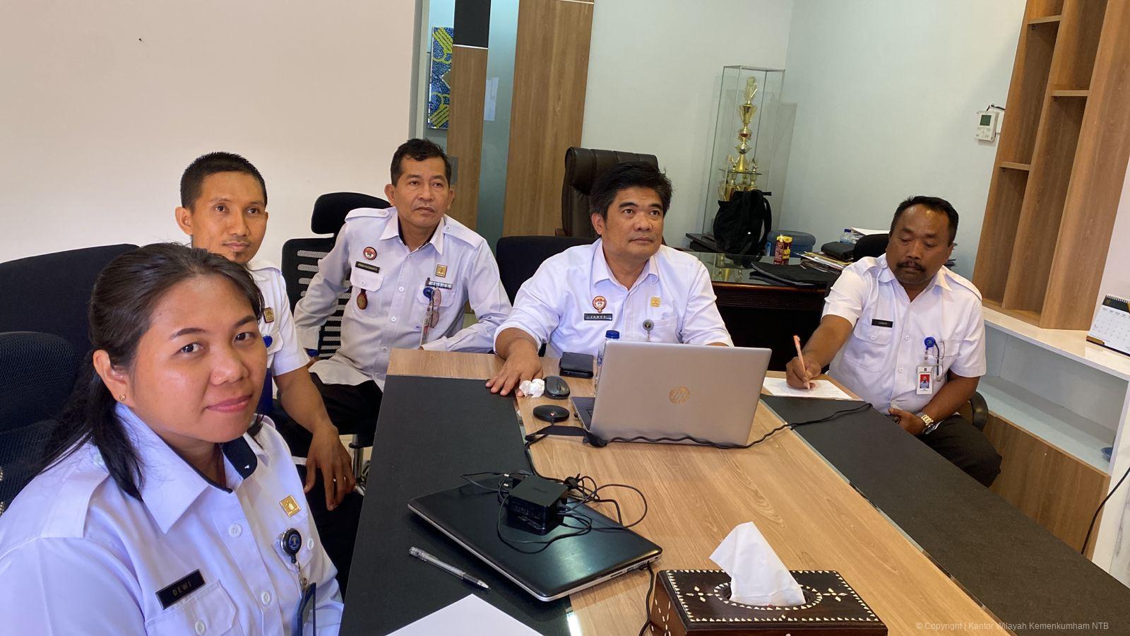 Kanwil Kemenkum NTB Ikuti Pembinaan Pengelolaan Jaringan Dokumentasi dan Informasi Hukum
