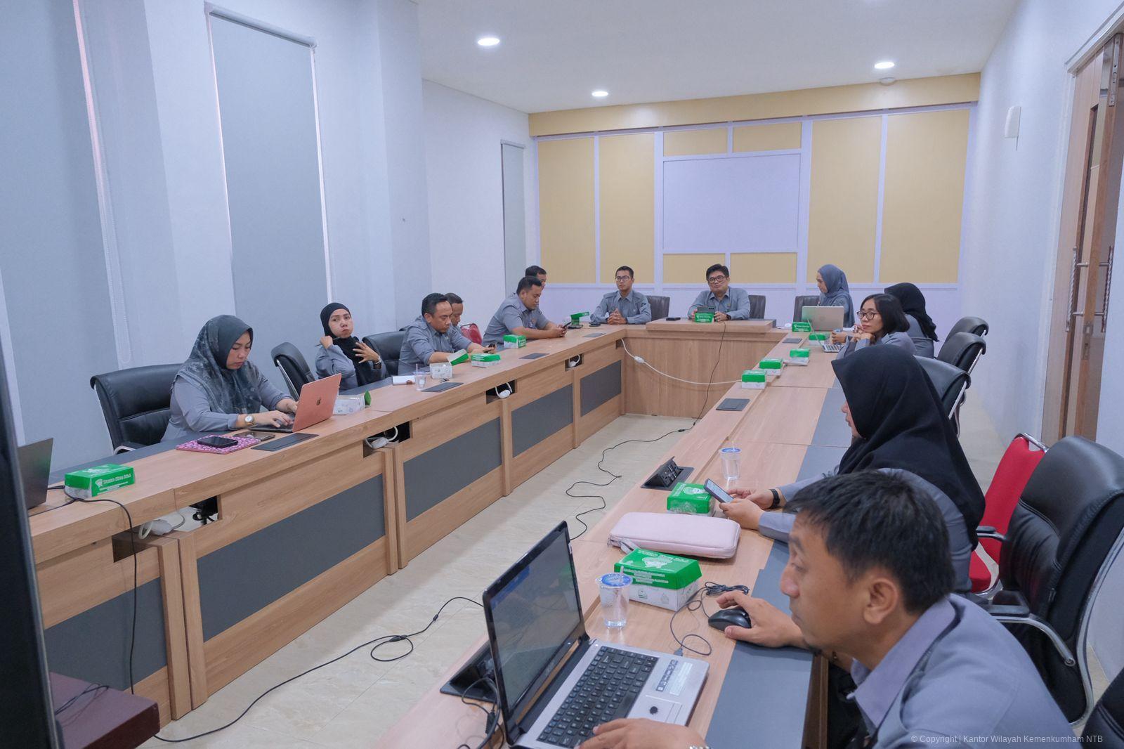 Penguatan Harmonisasi Regulasi Daerah, Kanwil Kemenkum NTB Gelar Sosialisasi SOP Baru