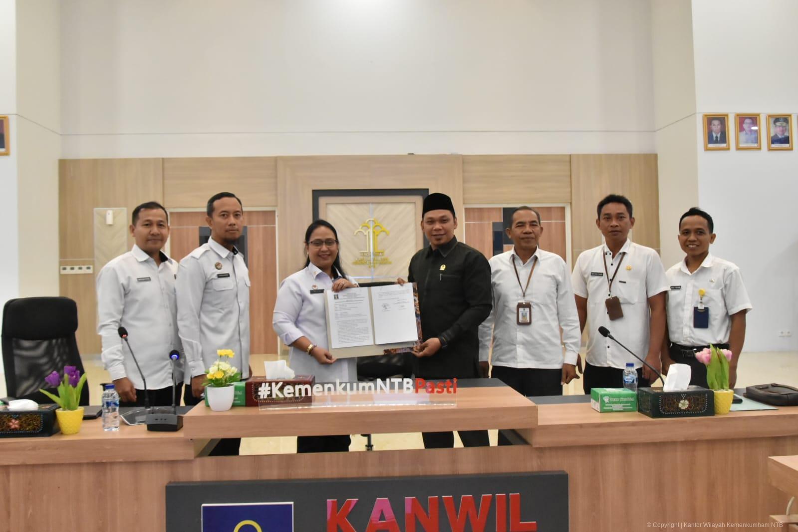 Kanwil Kemenkum NTB Harmonisasi Tiga Raperda Kota Mataram, Soroti Substansi dan Kepastian Hukum