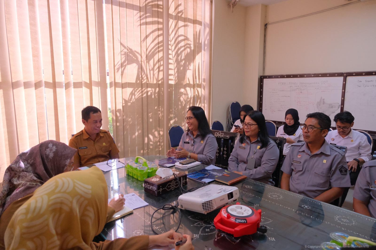 Sinergi Kanwil Kemenkum NTB dan Dinas Koperasi UKM Percepat Pendaftaran Merek Kolektif